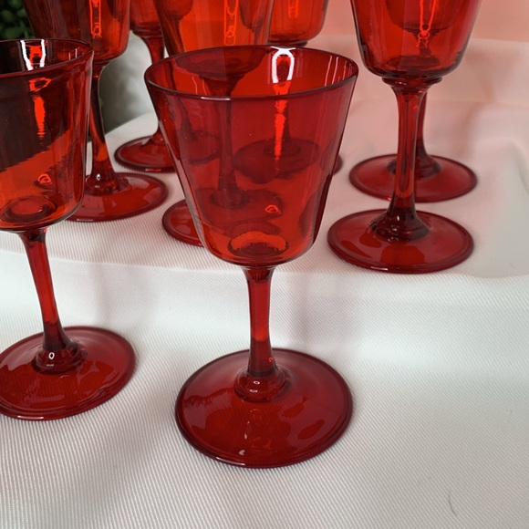 Set of 8 vintage / antique Ombre ruby reddish orange cordial glasses - Picture 3 of 12